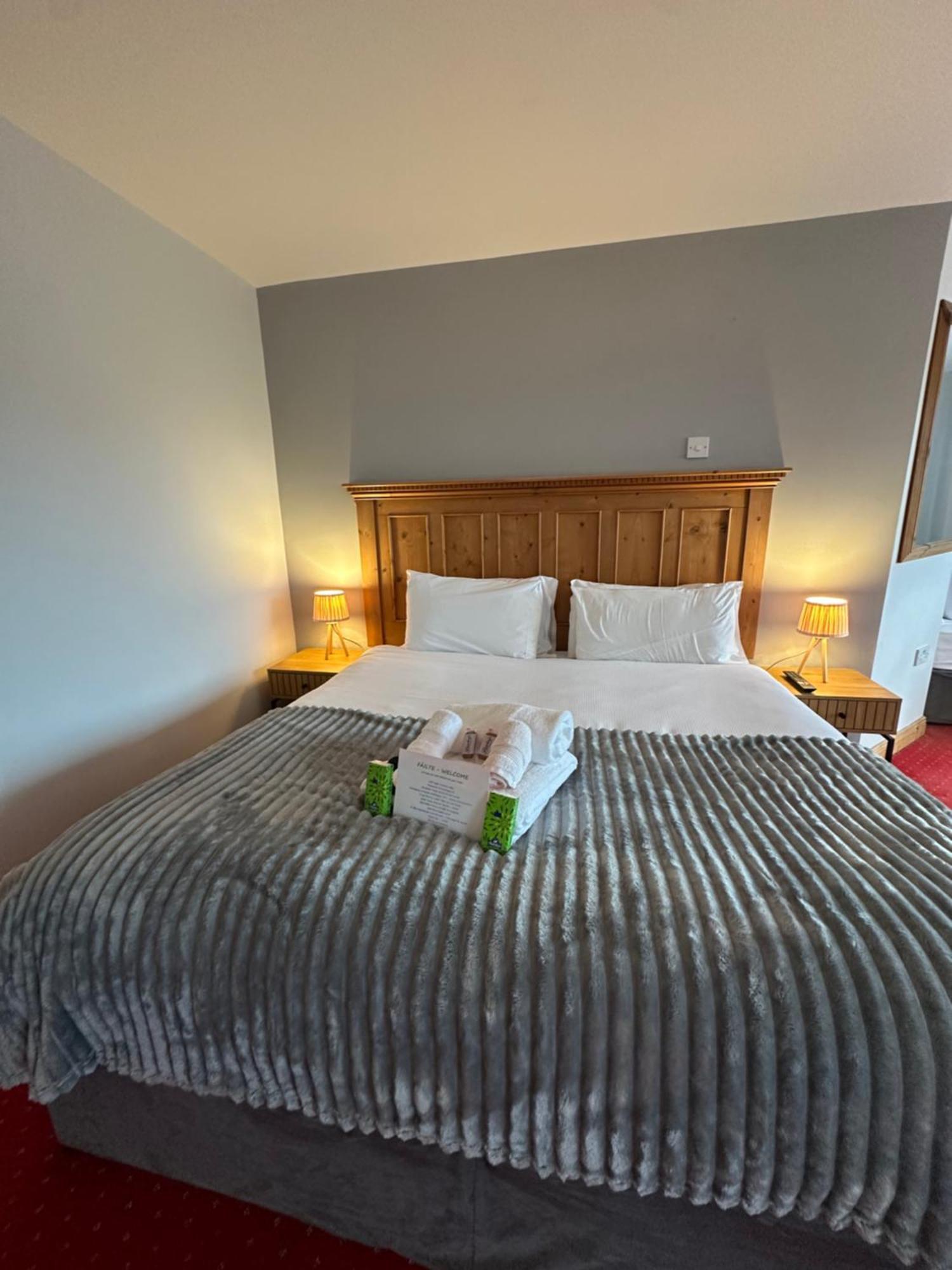 Dingle Marina Lodge מראה חיצוני תמונה
